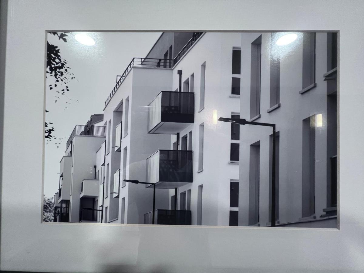 Chambre Individuelle Dans Un Appartement A 37 De Champs Elysees Sartrouville Bagian luar foto